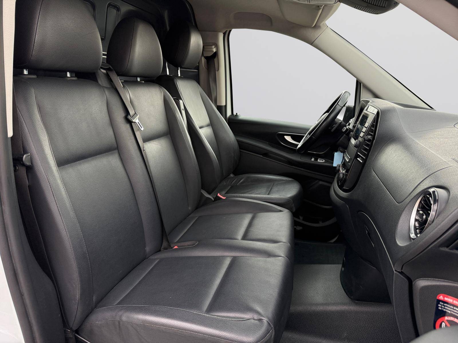 Image Mercedes-Benz VITO 119 CDI Fourgon Long  VITO FOURGON 119 CDI LONG BVA RWD SELECT