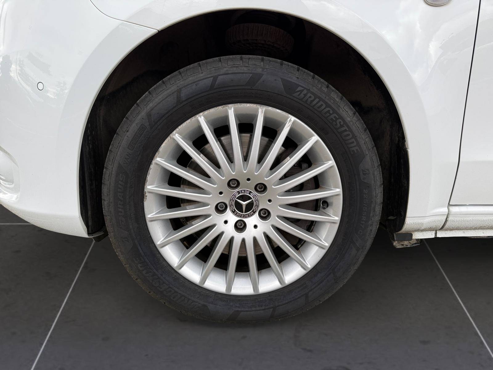 Image Mercedes-Benz VITO 119 CDI Fourgon Long  VITO FOURGON 119 CDI LONG BVA RWD SELECT