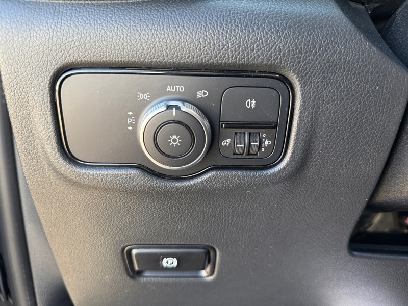 Image Mercedes-Benz VITO 114 CDI Mixto Compact  VITO 114 CDI Mixto CP PRO