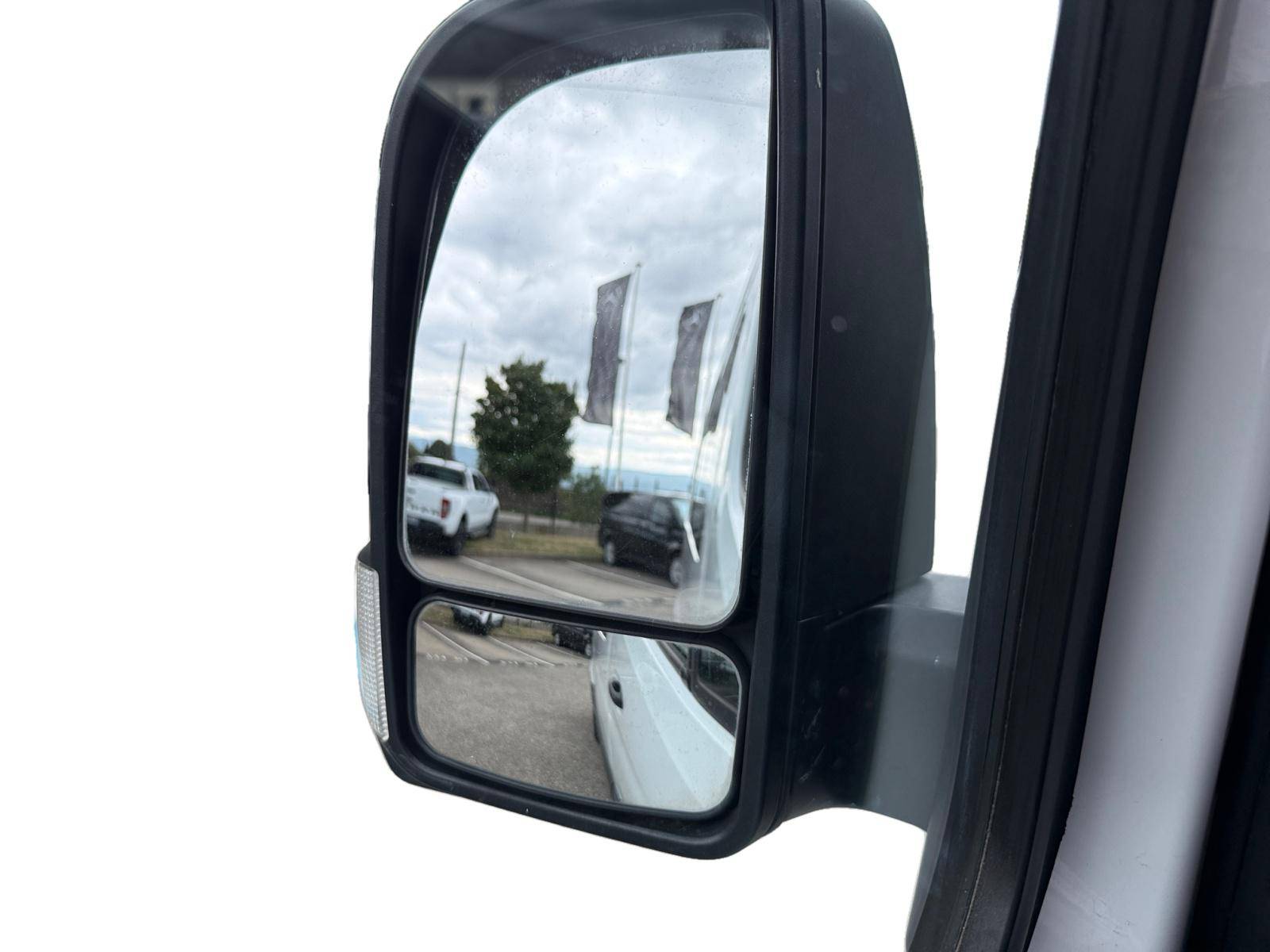 Image Mercedes-Benz SPRINTER 314 CDI Fourgon Toit sureleve Standard  SPRINTER FGN 314 CDI 37 3.5T PROPULSION