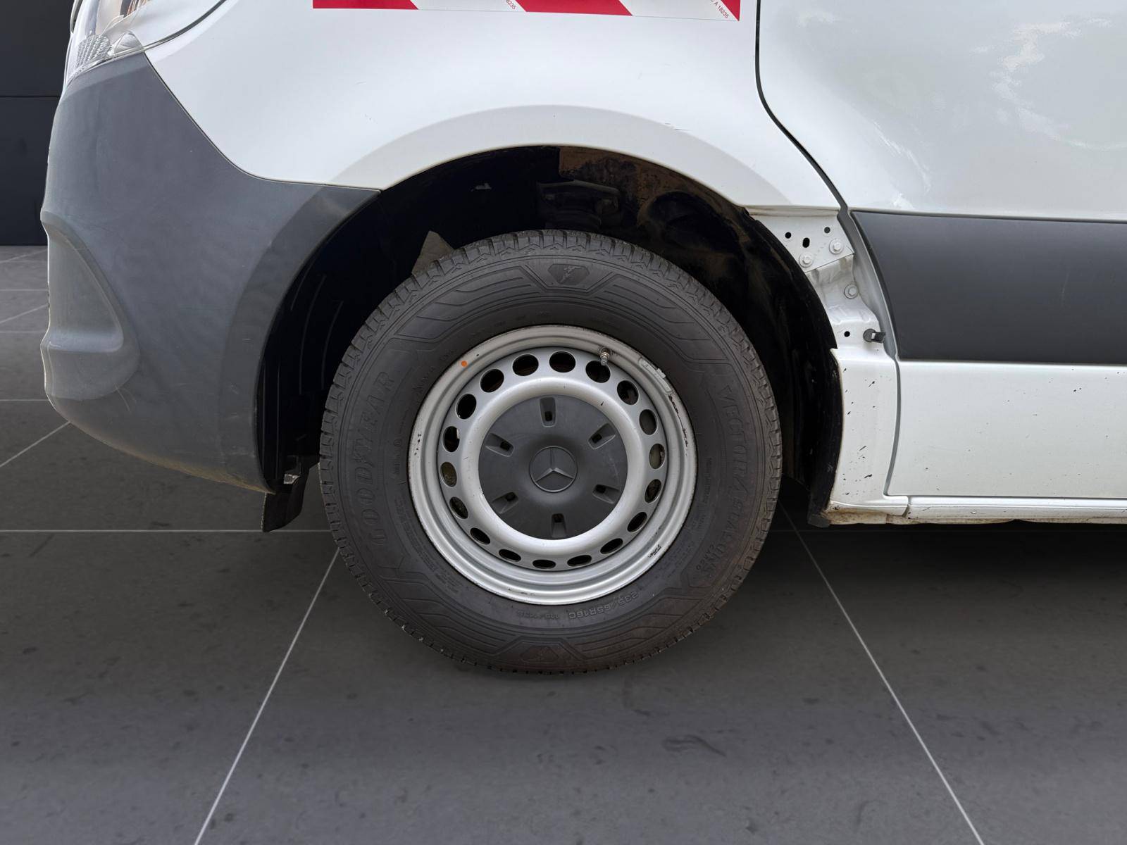 Image Mercedes-Benz SPRINTER 314 CDI Fourgon Toit sureleve Standard  SPRINTER FGN 314 CDI 37 3.5T PROPULSION