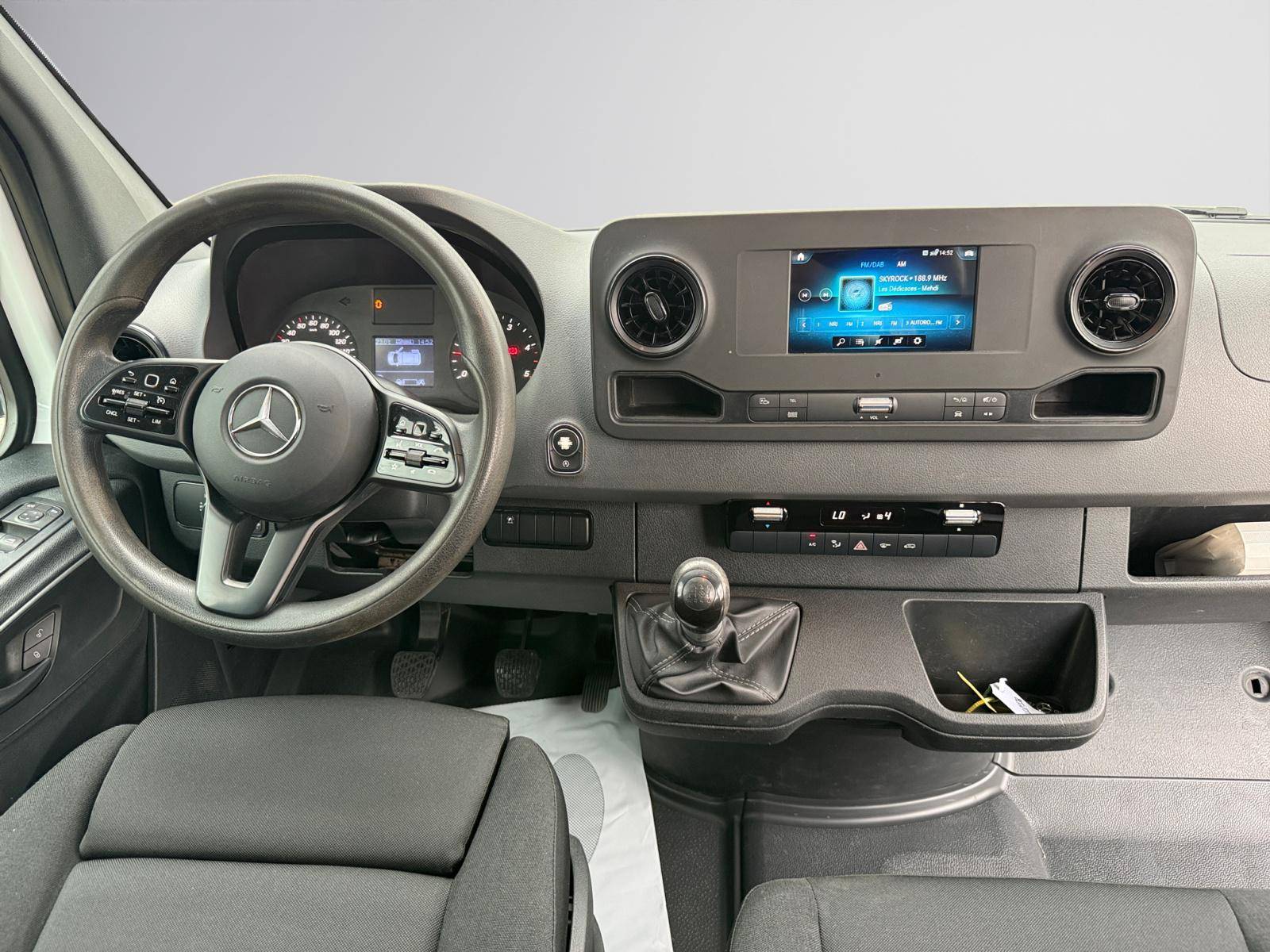 Image Mercedes-Benz SPRINTER 314 CDI Fourgon Toit sureleve Standard  SPRINTER FGN 314 CDI 37 3.5T PROPULSION