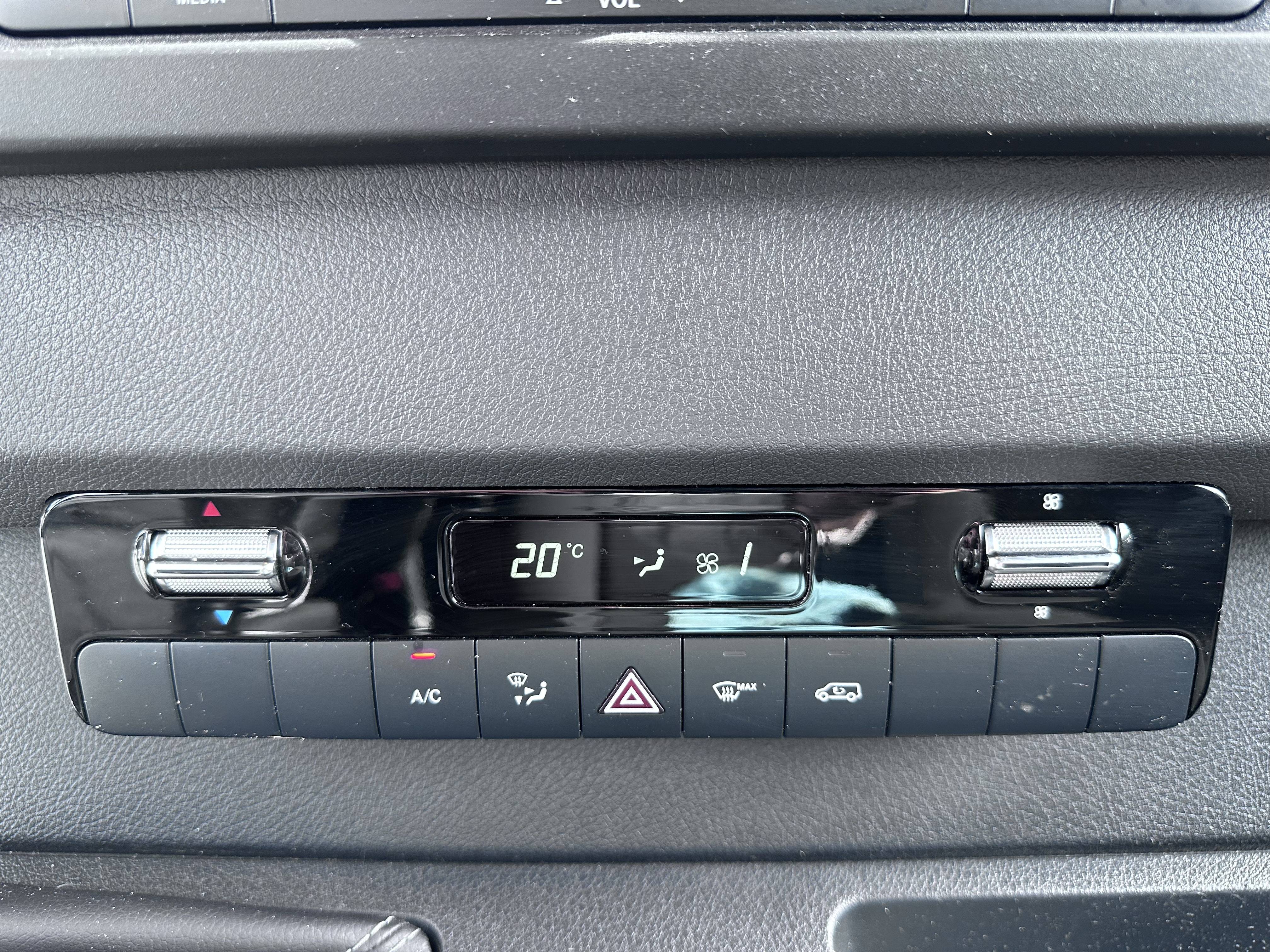 Image Mercedes-Benz SPRINTER 315 CDI Fourgon Toit sureleve Standard  SPRINTER FGN 315 CDI 37 3.5T RWD FIRST