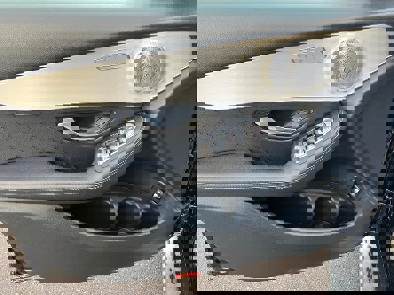 Image Mercedes-Benz GLC SUV GLC 300 d 4MATIC SUV AMG Line  