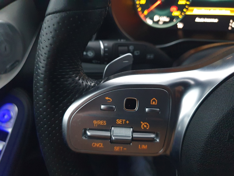 Image Mercedes-Benz GLC SUV GLC 300 d 4MATIC SUV AMG Line  