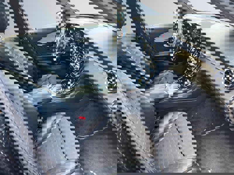 Image Mercedes-Benz GLC SUV GLC 300 d 4MATIC SUV AMG Line  