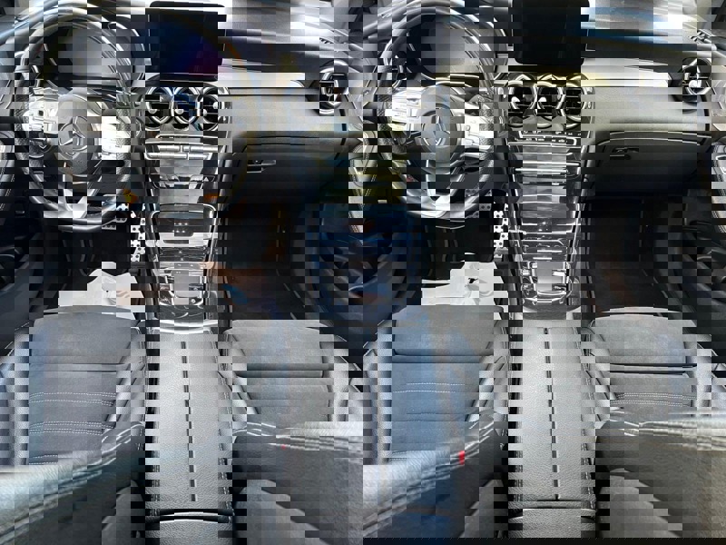 Image Mercedes-Benz GLC SUV GLC 300 d 4MATIC SUV AMG Line  