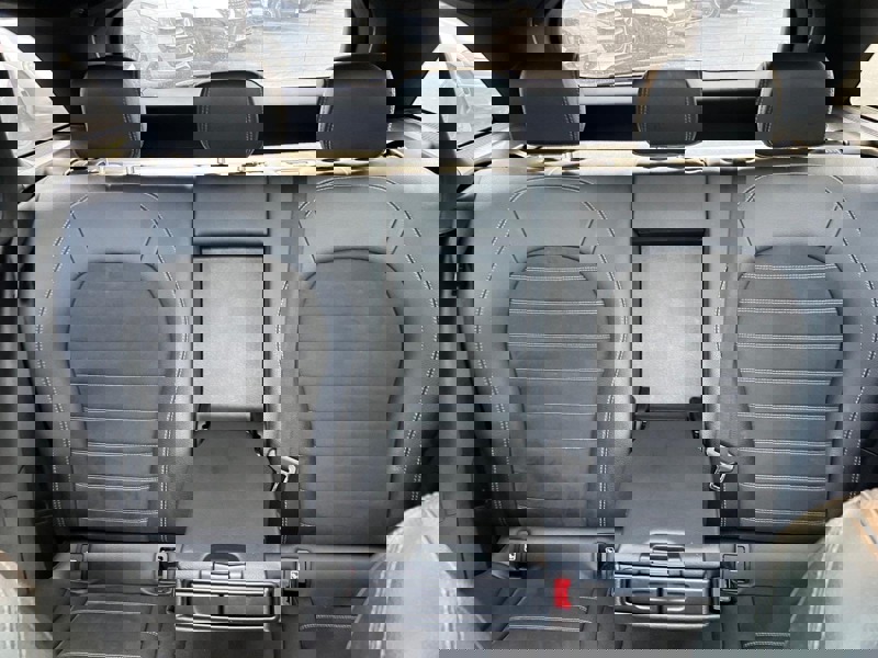 Image Mercedes-Benz GLC SUV GLC 300 d 4MATIC SUV AMG Line  