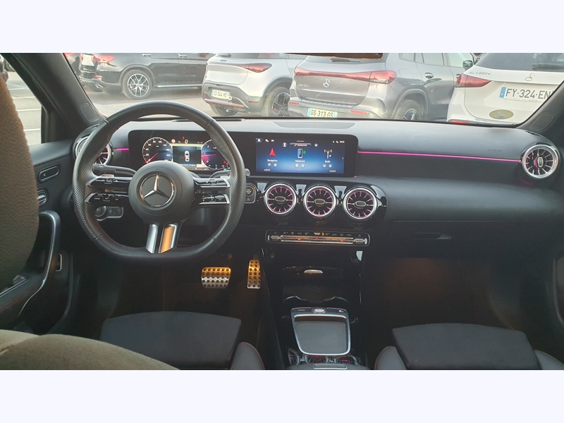 Image Mercedes-Benz CLASSE A 200 d Berline AMG Line  