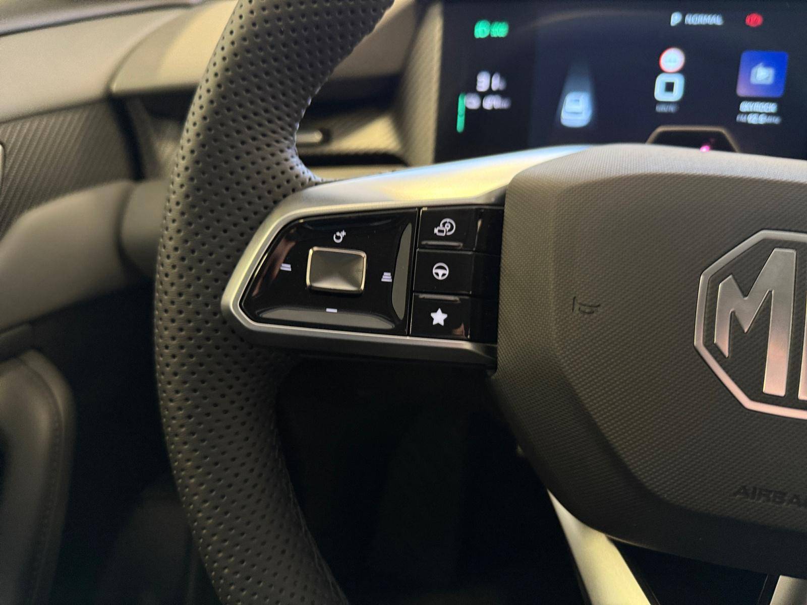 Image MG MGS5 EV Luxury 64KWH  MGS5 EV 64 KWH LUXURY