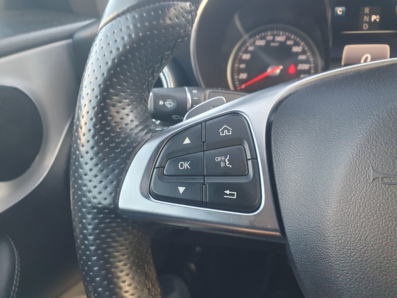 Image Mercedes-Benz CLASSE C COUPÉ C 220 d Coupé Business Executive  C 200 Coupé Executive