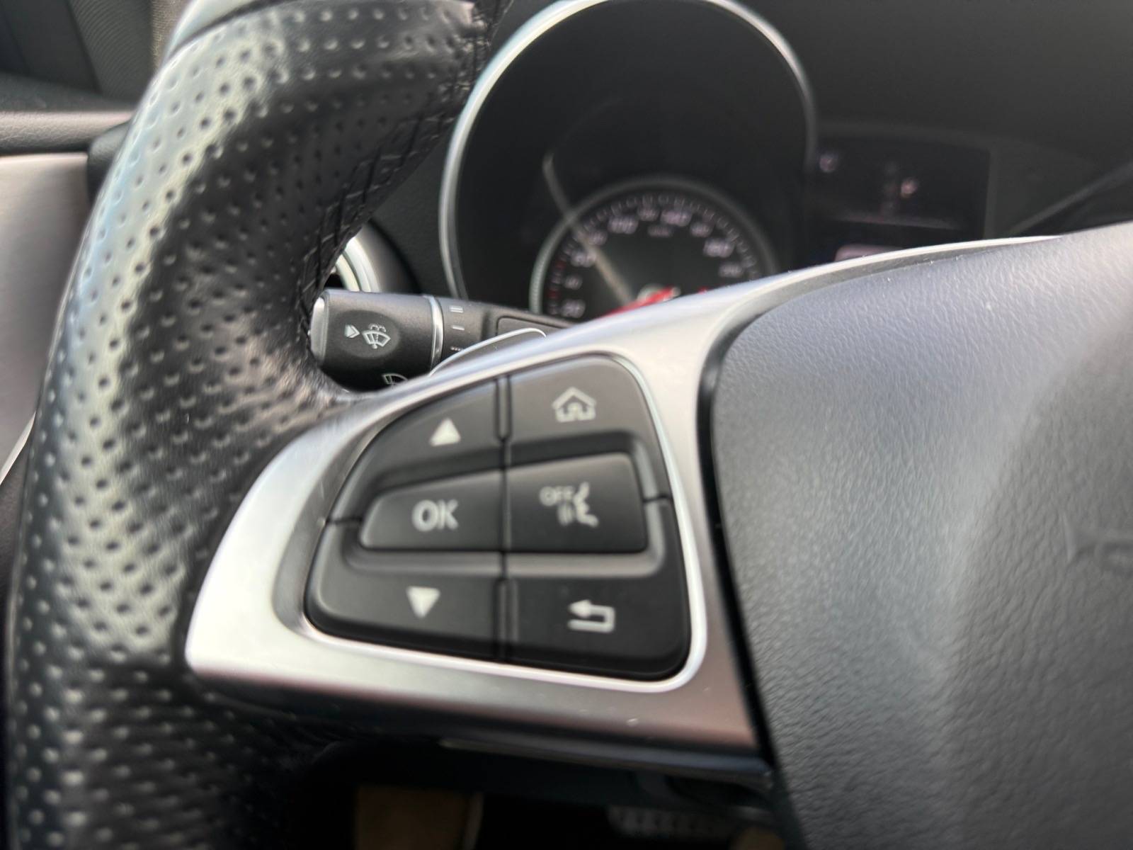 Image Mercedes-Benz CLASSE C COUPÉ C 220 d Coupé Business Executive  C 200 Coupé Executive