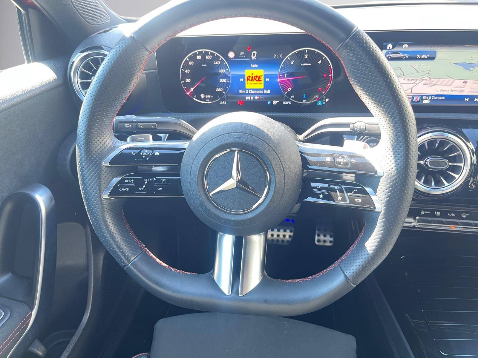 Image Mercedes-Benz CLASSE A 180 d AMG Line  Classe A 180 d AMG Line