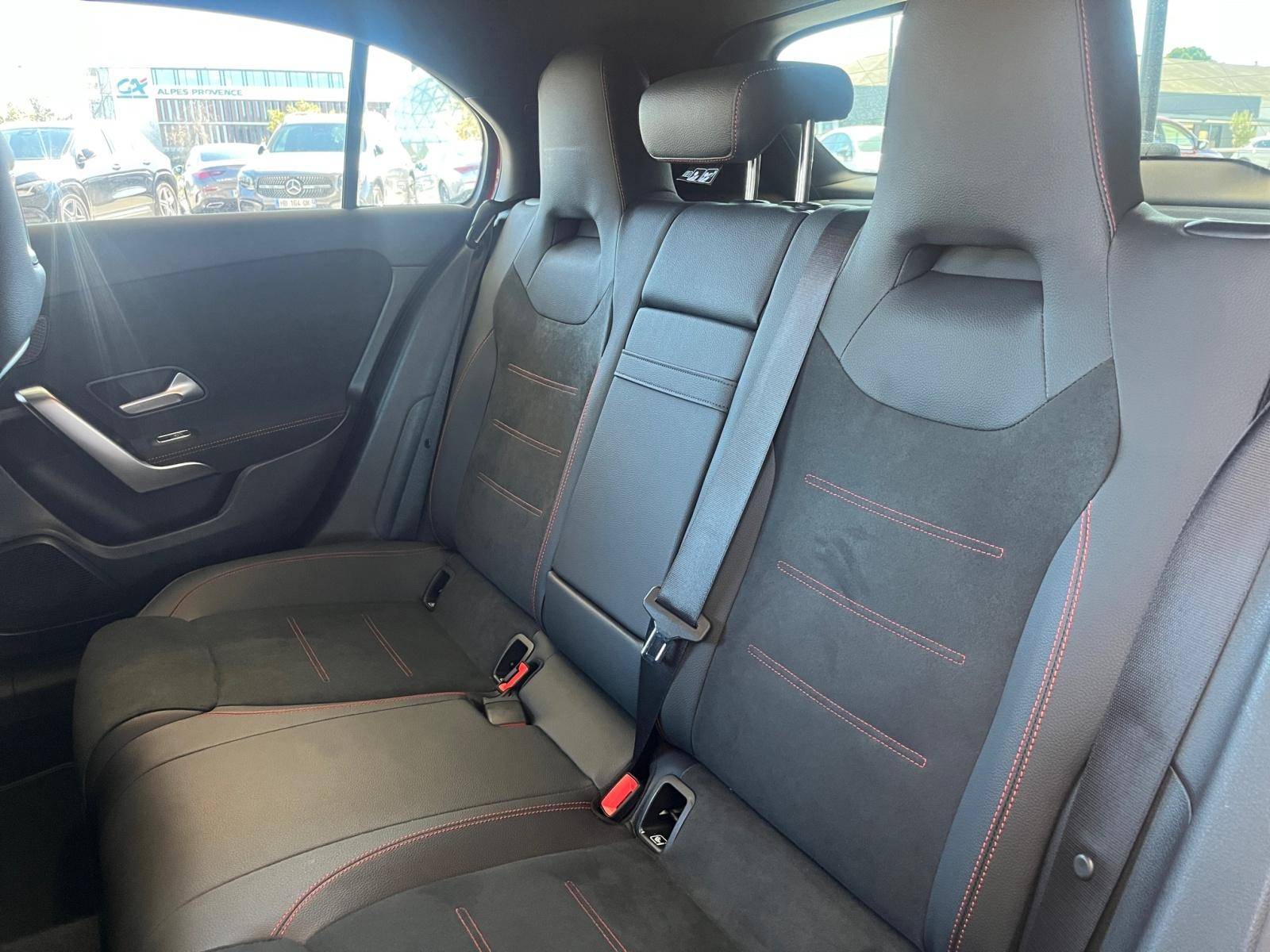 Image Mercedes-Benz CLASSE A 180 d AMG Line  Classe A 180 d AMG Line