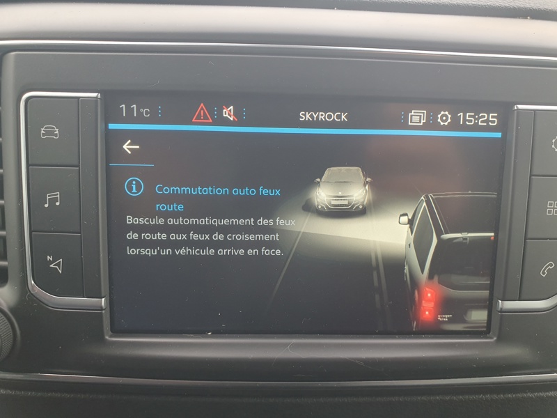 Image Peugeot TRAVELLER 2.0 BLUEHDI 180 S&S EAT6 STANDARD ALLURE  2.0 177 ch EAT6