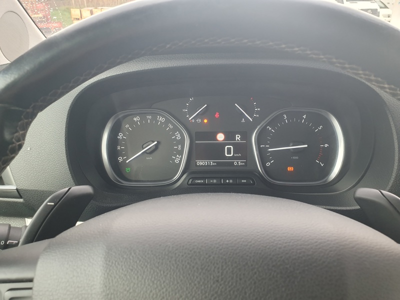 Image Peugeot TRAVELLER 2.0 BLUEHDI 180 S&S EAT6 STANDARD ALLURE  2.0 177 ch EAT6