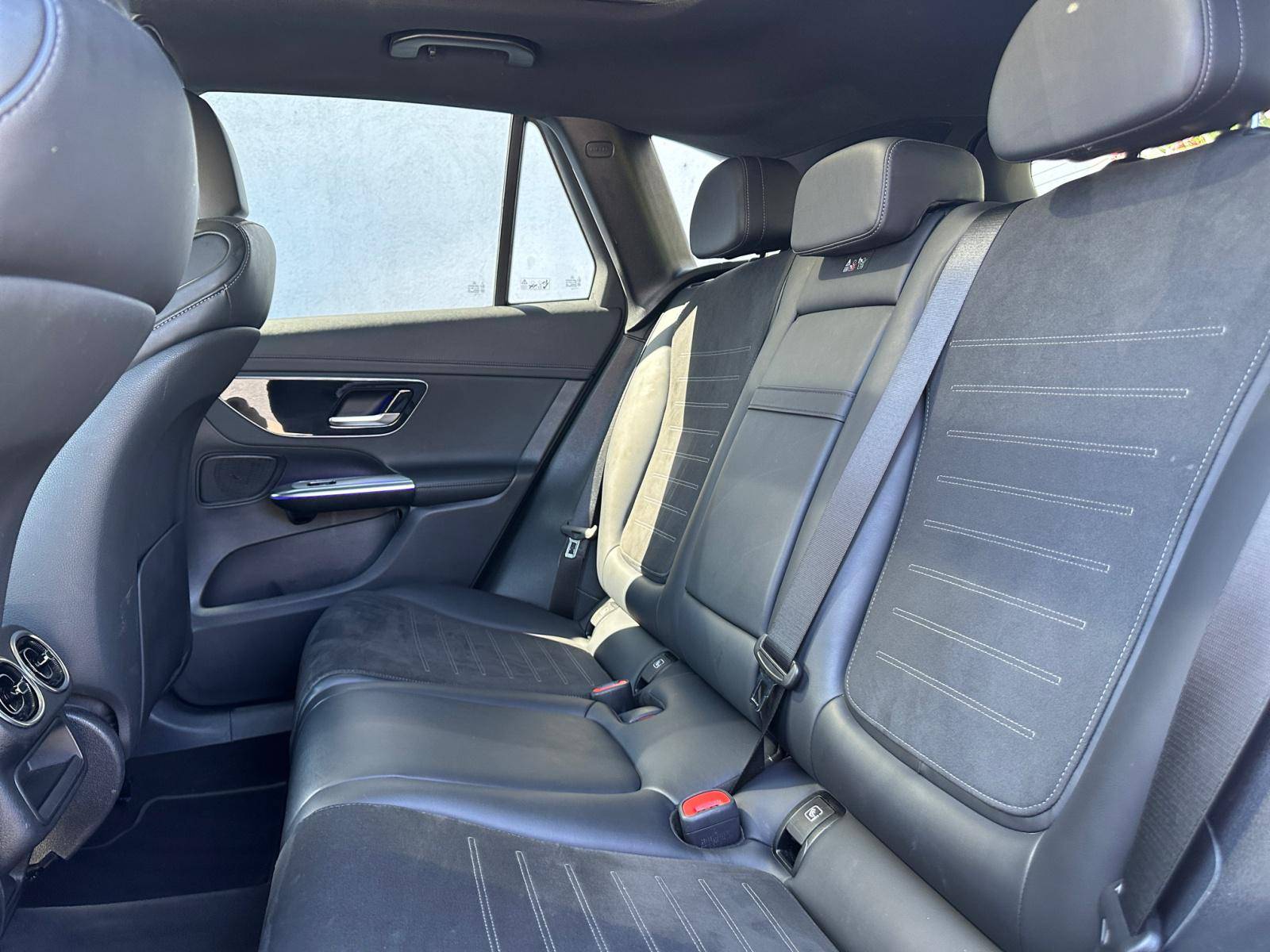 Image Mercedes-Benz GLC SUV GLC 300 de Hybrid EQ 4MATIC AMG Line  GLC 300 de 9G-Tronic 4Matic AMG Line