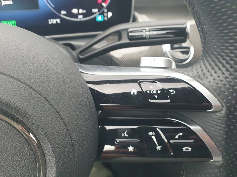 Image Mercedes-Benz CLASSE C BREAK Classe C 300 e Break AMG line  Classe C 300 e Hybrid EQ Break AMG Line