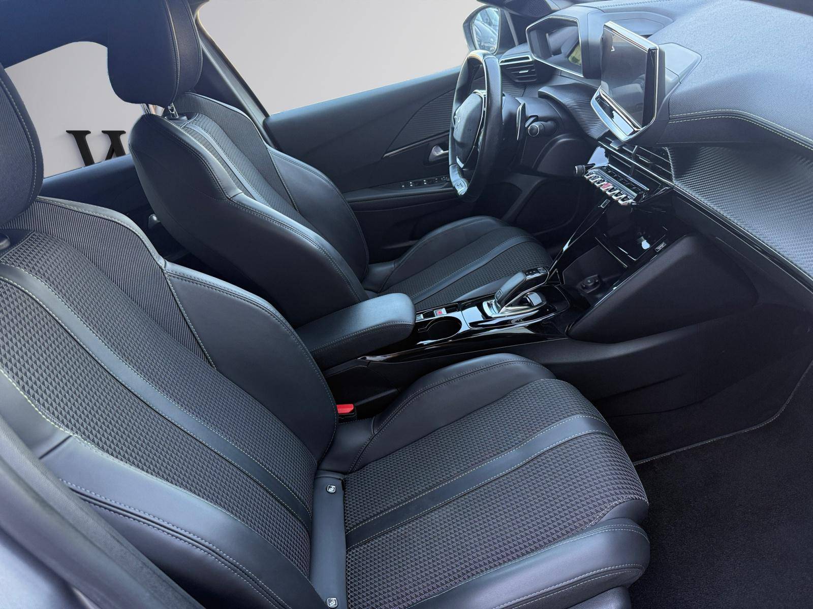 Image Peugeot 208 PureTech 100 S&S EAT8 GT Line  1,2 PURE TECH