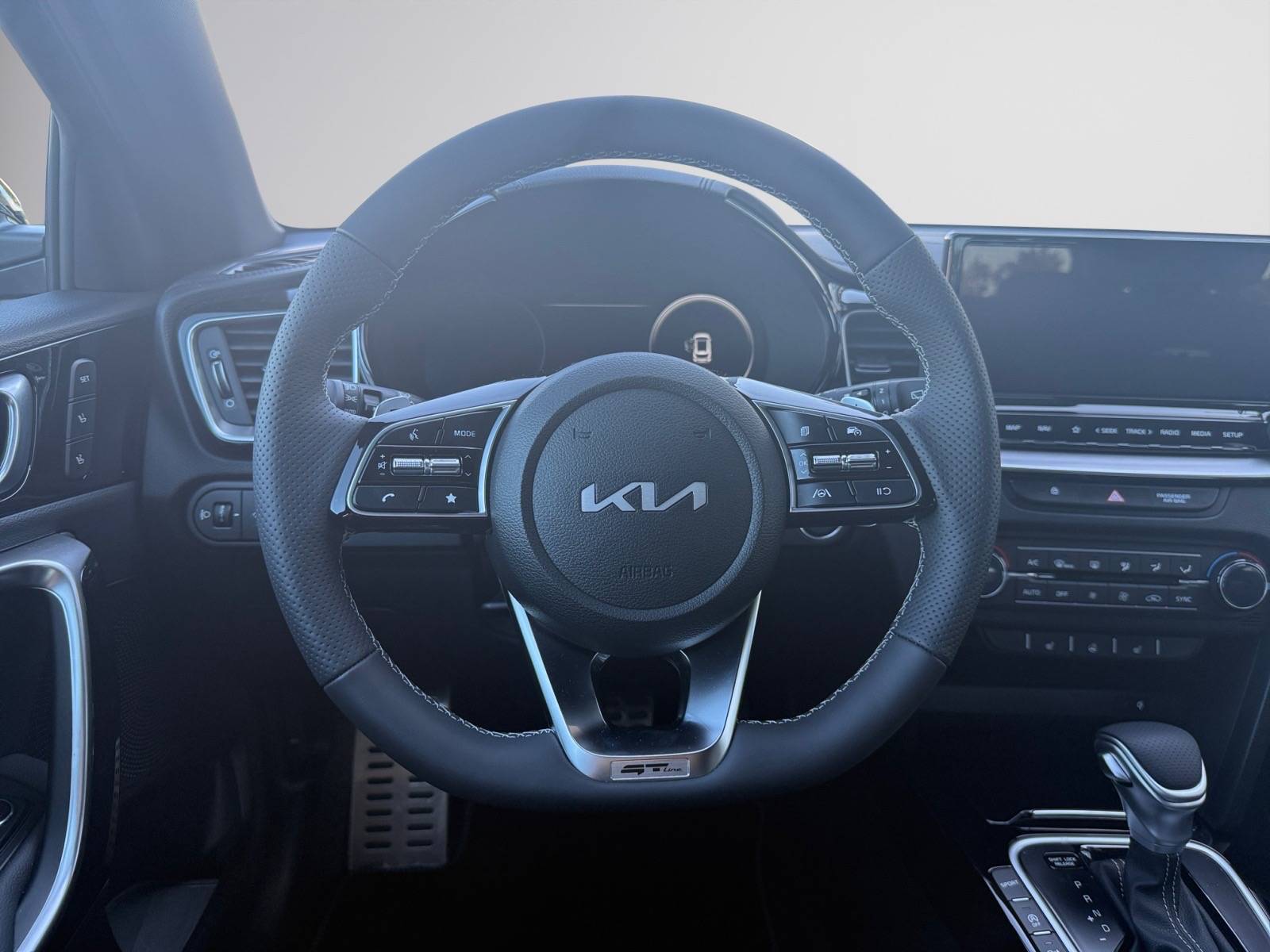 Image Kia CEED 1.5 T-GDI 140 ISG GT LINE DCT7  CEED GT LINE TGDI 140 DCT7 MY25C