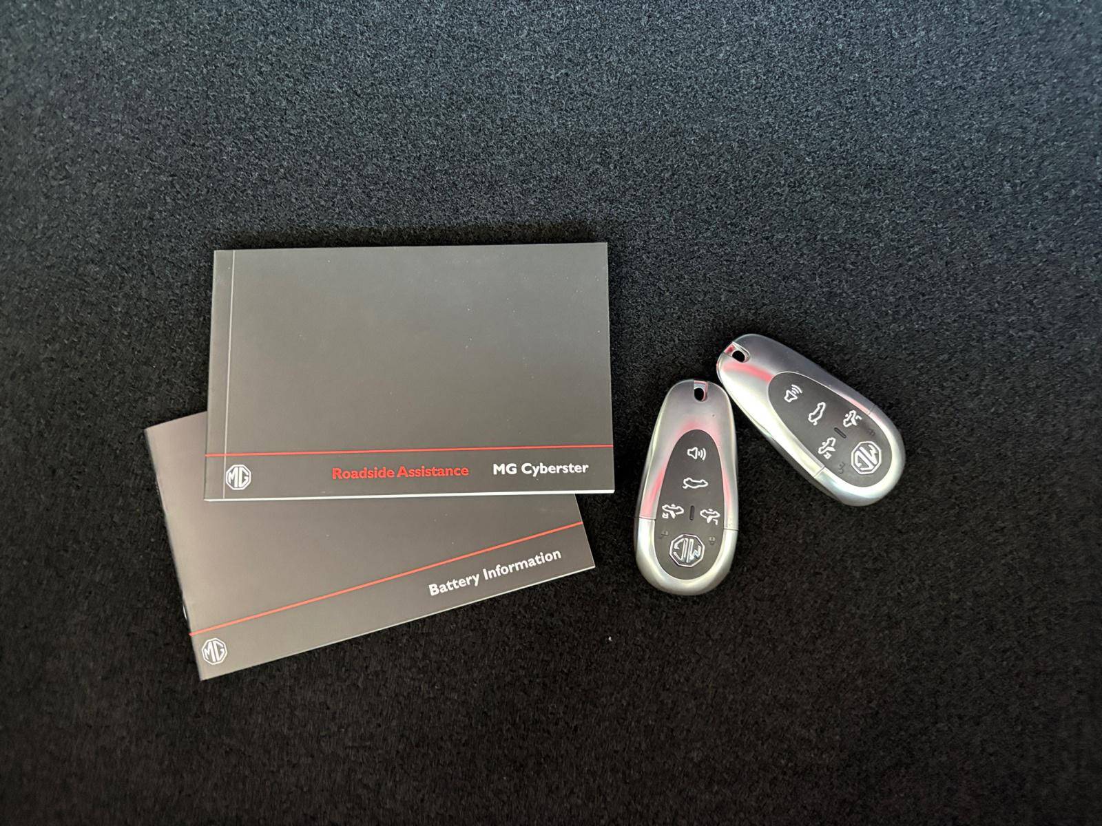 Image MG CYBERSTER DYNAMIC RED 375 kW 510 ch 