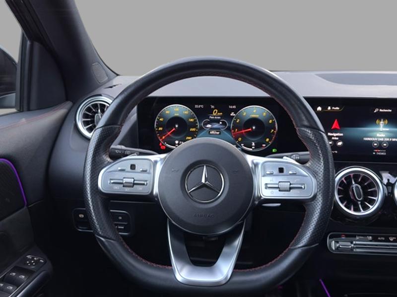 Image Mercedes-Benz GLA 200 AMG Line  GLA 200 7G-DCT AMG Line