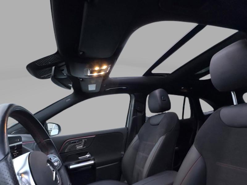 Image Mercedes-Benz GLA 200 AMG Line  GLA 200 7G-DCT AMG Line