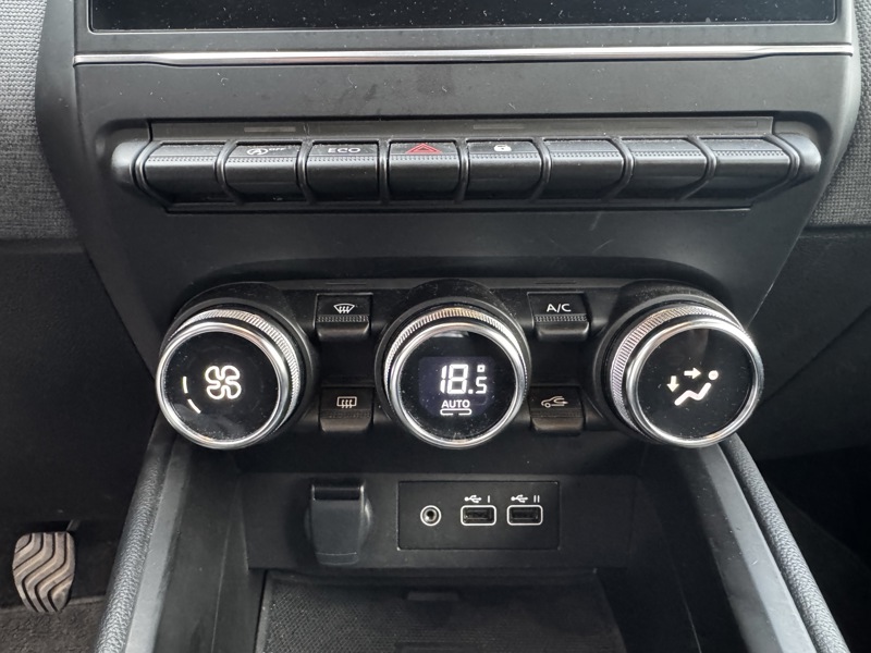 Image Mitsubishi COLT 1.0 MPI-T 91 Business  COLT 1.0 MPI-T 91 BUSINESS