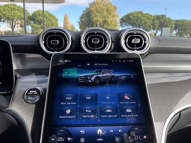 Image Mercedes-Benz GLC SUV GLC 300 e  Hybrid EQ 4MATIC AMG Line +  GLC 300 e  Hybrid EQ 4MATIC AMG Line +