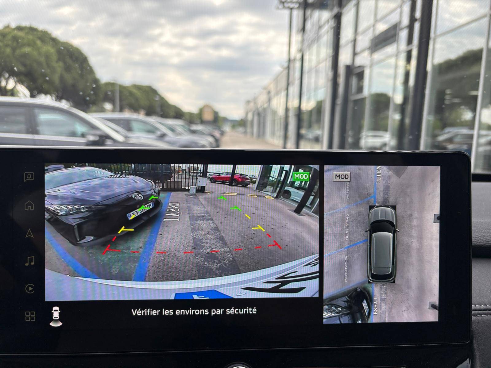 Image Mitsubishi OUTLANDER PHEV 2.4 MIVEC Phev 306 4WD Instyle  OUTLANDER 2.4 MIVEC PHEV 306 4WD INSTYLE