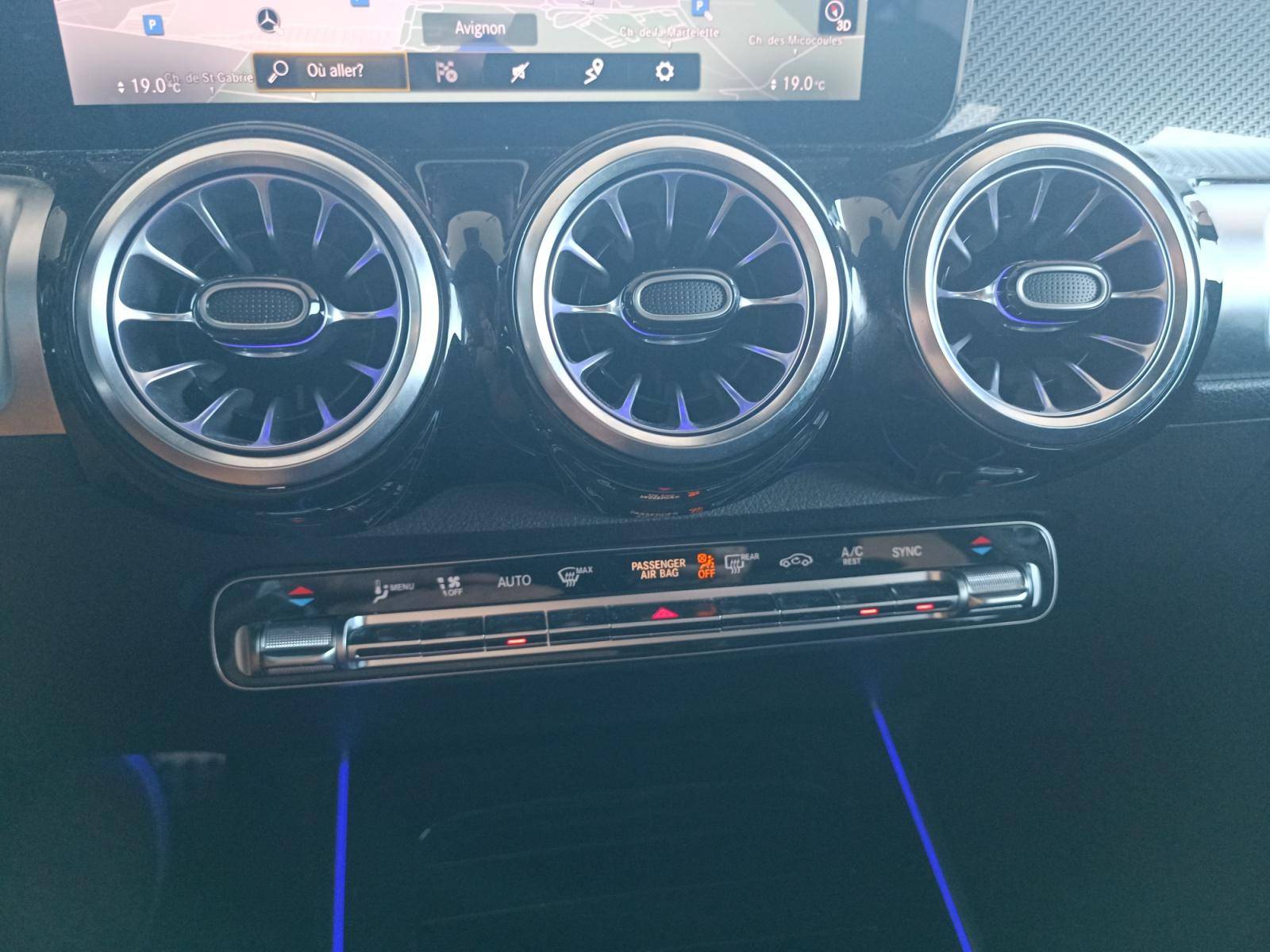 Image Mercedes-Benz GLB 200 d AMG Line  GLB 200 d AMG Line