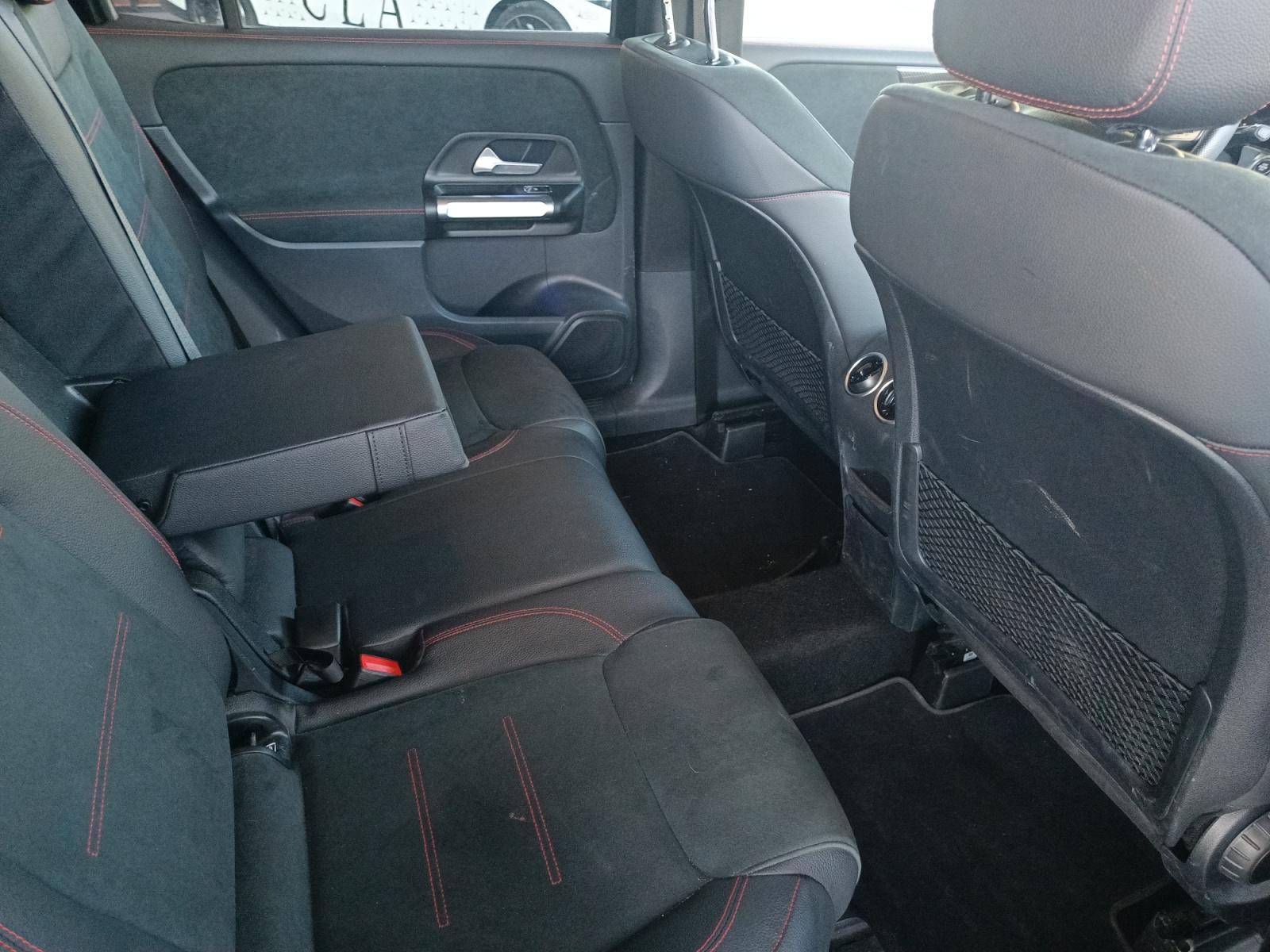 Image Mercedes-Benz GLB 200 d AMG Line  GLB 200 d AMG Line