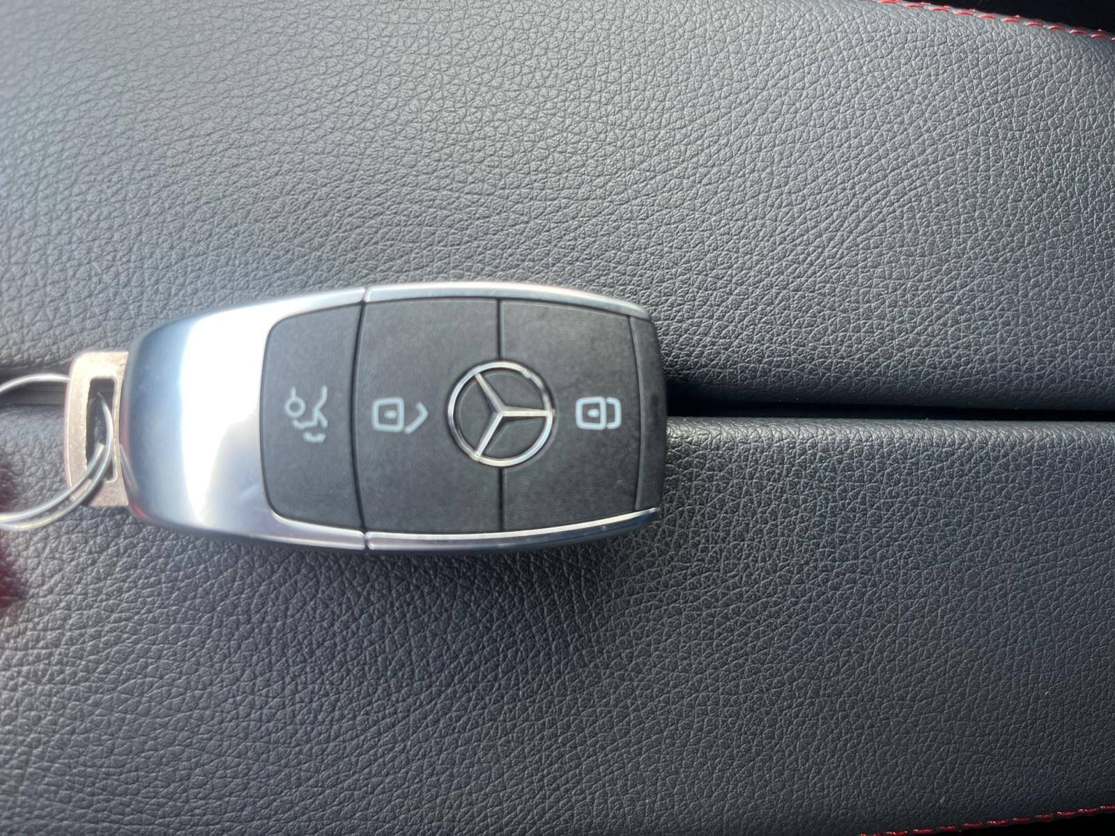 Image Mercedes-Benz GLA 250 e AMG Line  GLA 250 e AMG Line