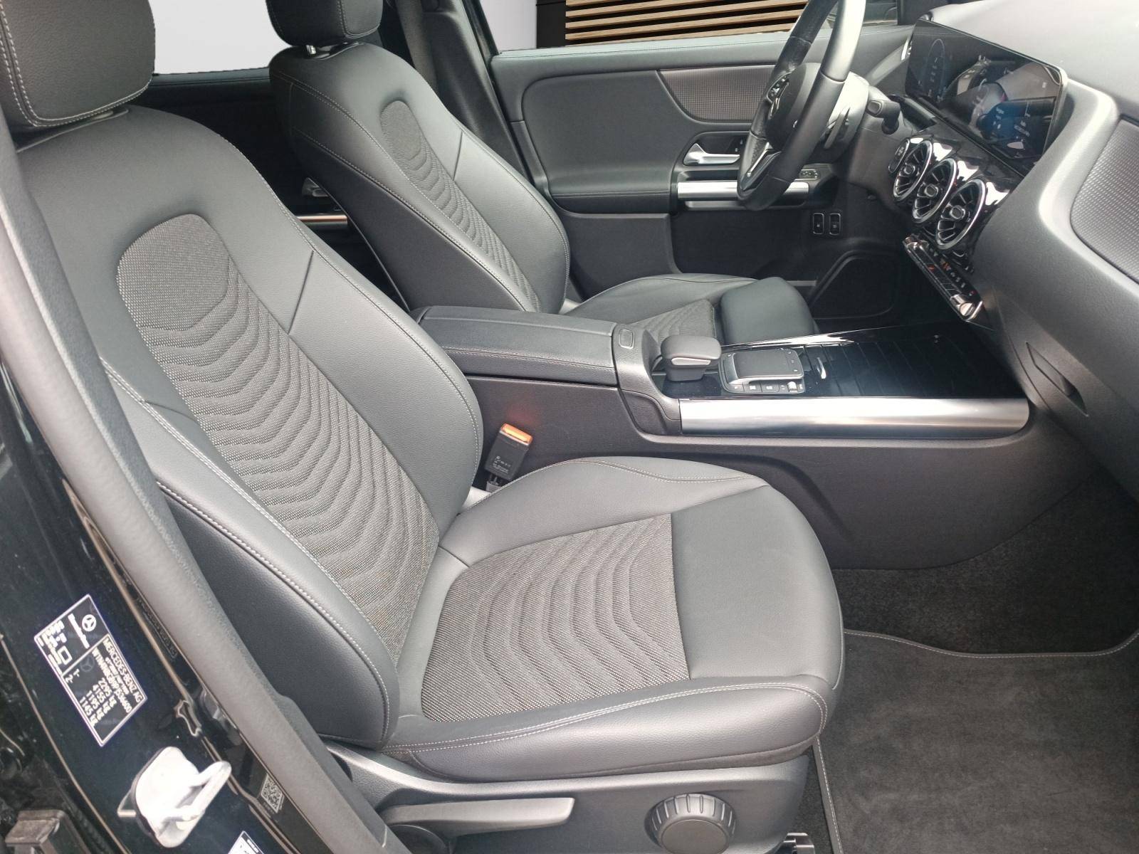 Image Mercedes-Benz GLA 250 e Progressive Line  GLA 250  E Progressive Line