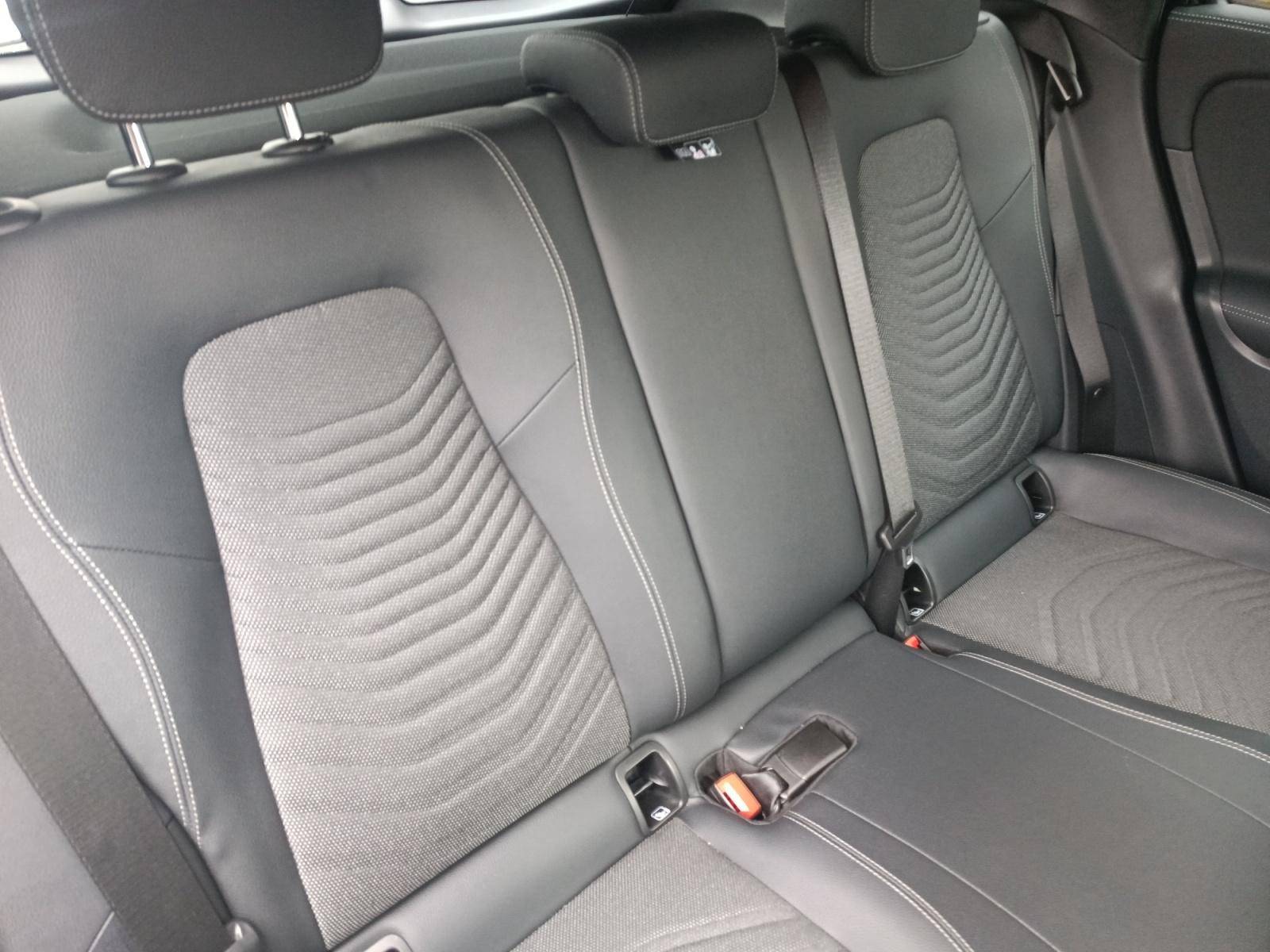 Image Mercedes-Benz GLA 250 e Progressive Line  GLA 250  E Progressive Line