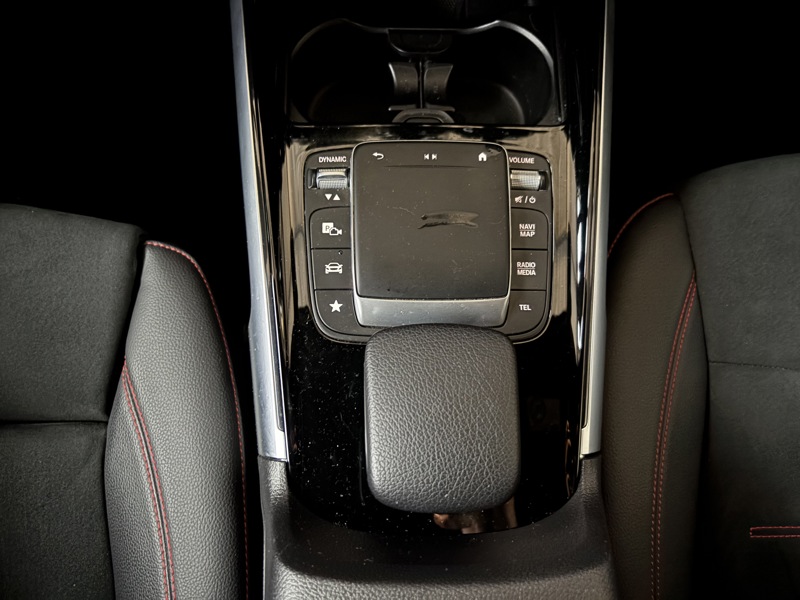 Image Mercedes-Benz GLB 200 d AMG Line  