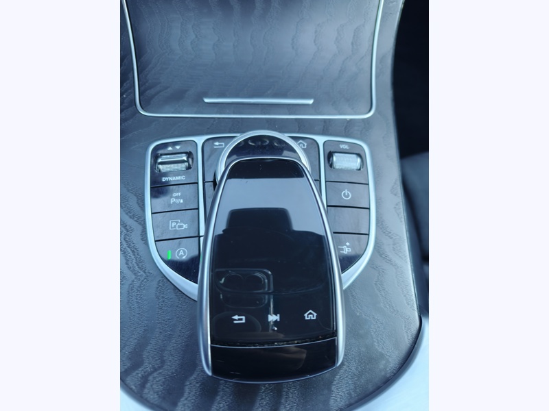 Image Mercedes-Benz CLASSE C COUPÉ Classe C 200 Coupé AMG Line  