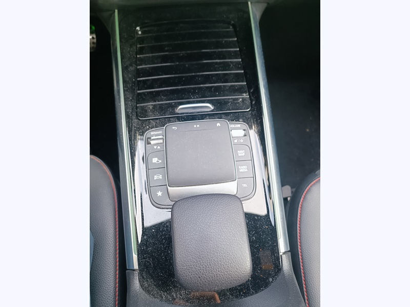 Image Mercedes-Benz GLA 200 d AMG Line  