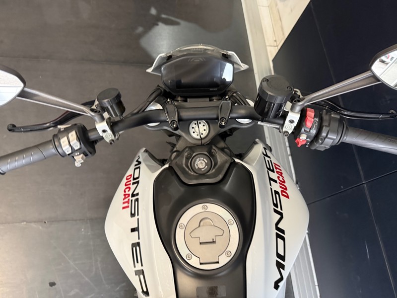 Image Ducati MONSTER + A2  