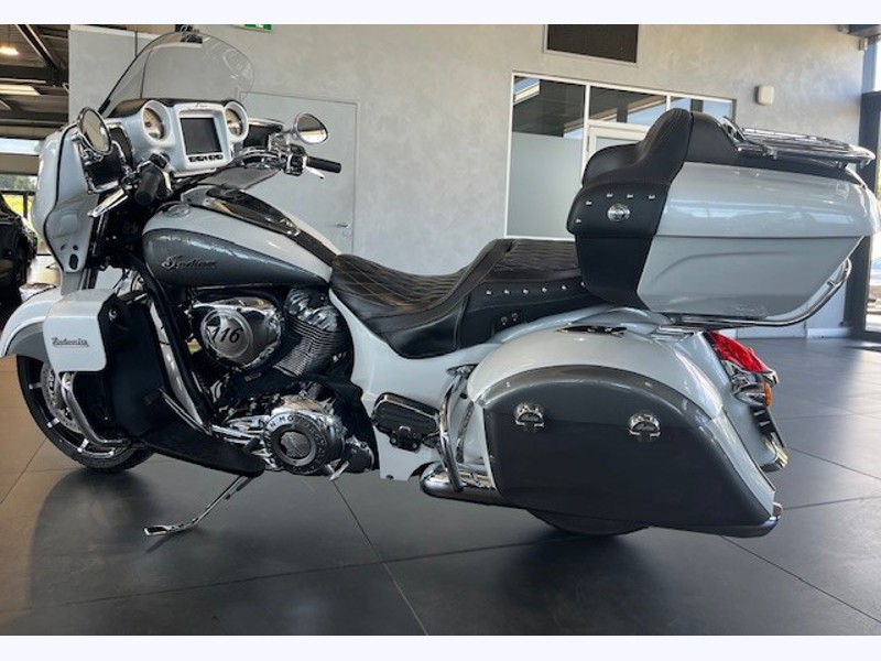 Image INDIAN MOTORCYCLE ROADMASTER PEARL WHITE   