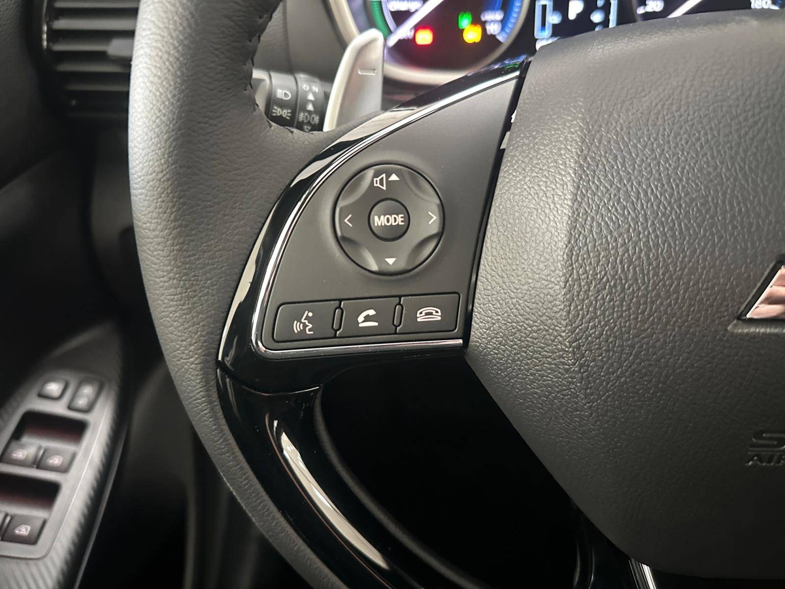 Image Mitsubishi ECLIPSE CROSS 2.4 Twin Motor 4WD Business  ECLIPSE CROSS PHEV BUSINESS MY23