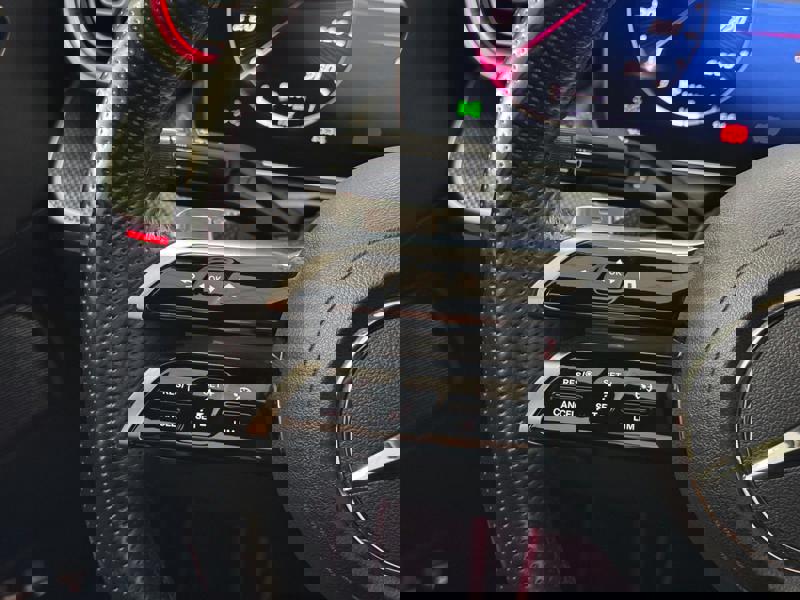 Image Mercedes-Benz CLASSE C BERLINE Classe C 300 e Hybrid EQ Berline AMG Line  