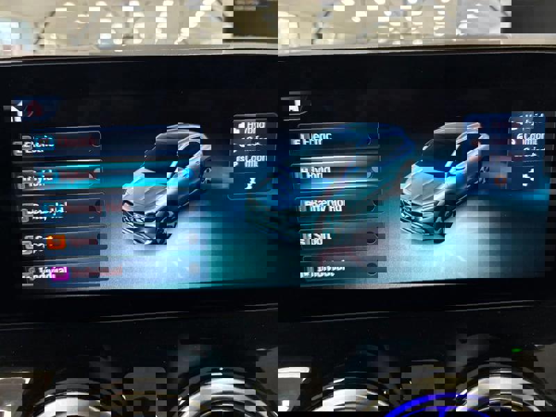 Image Mercedes-Benz GLA 250 e Hybrid EQ AMG Line  GLA 250 e Hybrid EQ AMG Line