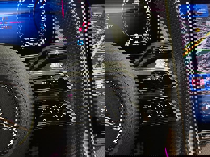 Image Mercedes-Benz GLC COUPÉ GLC 300 e Hybrid EQ 4MATIC Coupé AMG Line  GLC 300 e Hybrid EQ 4MATIC Coupé AMG Line