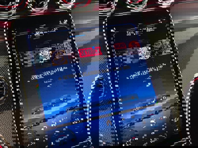 Image Mercedes-Benz GLC COUPÉ GLC 300 e Hybrid EQ 4MATIC Coupé AMG Line  GLC 300 e Hybrid EQ 4MATIC Coupé AMG Line