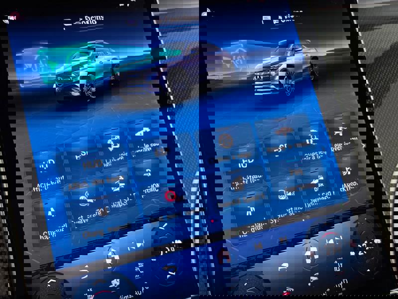 Image Mercedes-Benz GLC COUPÉ GLC 300 e Hybrid EQ 4MATIC Coupé AMG Line  GLC 300 e Hybrid EQ 4MATIC Coupé AMG Line