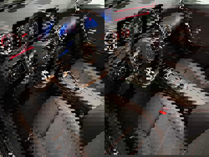 Image Mercedes-Benz CLA COUPÉ CLA 200 d Coupé AMG Line  CLA 200 d Coupé AMG Line