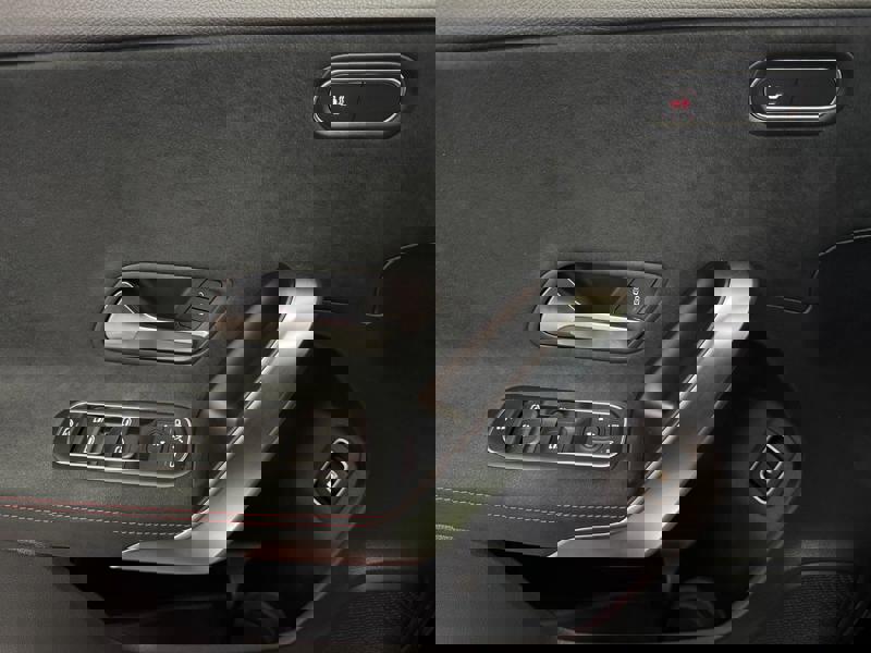 Image Mercedes-Benz CLASSE A 250 e AMG Line  Classe A 250 4MATIC AMG Line