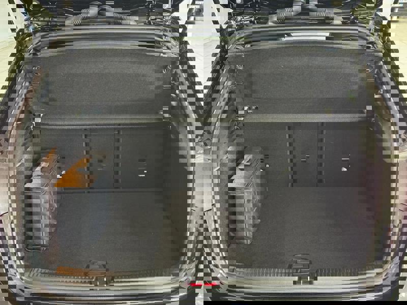 Image Mercedes-Benz CLASSE A 250 e AMG Line  Classe A 250 4MATIC AMG Line