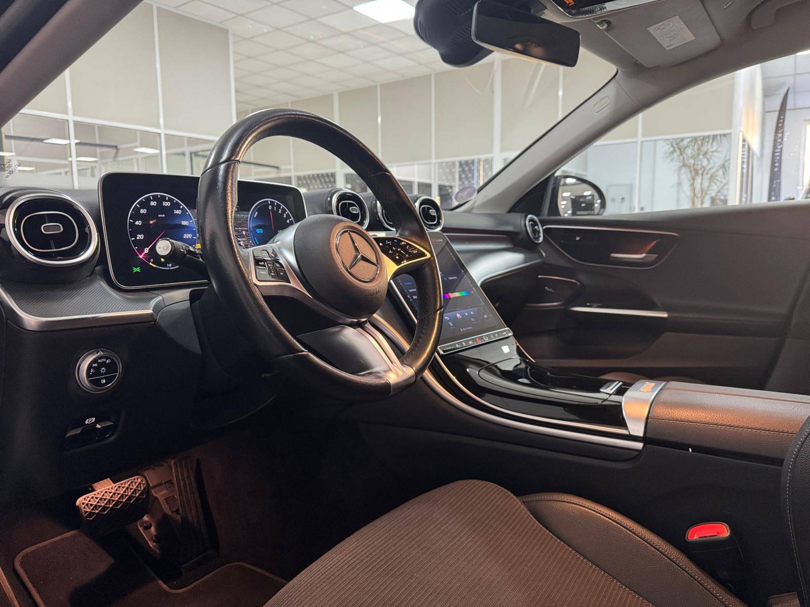 Image Mercedes-Benz CLASSE C BREAK Classe C 300 e Hybrid EQ Break Avantgarde Line  Classe C Break 300 e 9G-Tronic Avantgarde Line